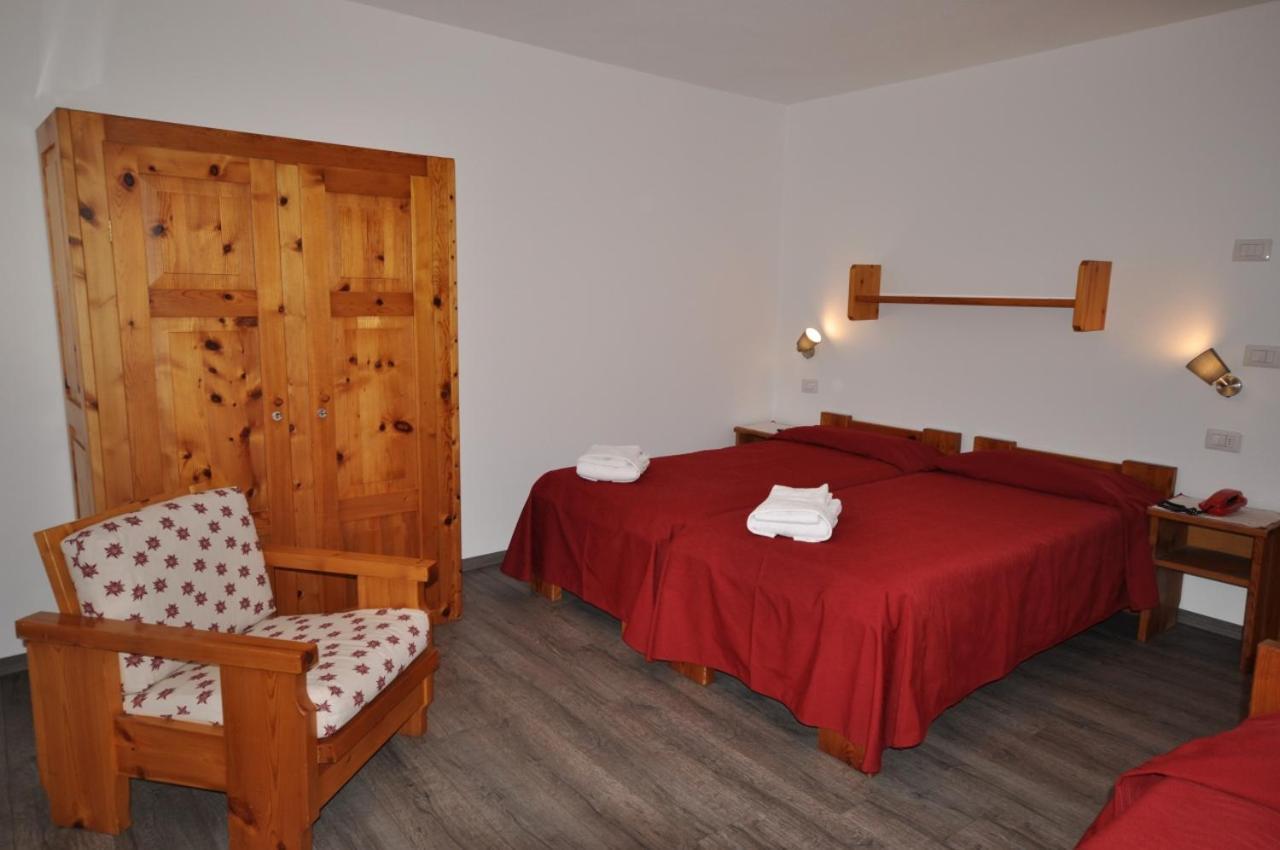 Meuble Albergo Dante Bormio Luaran gambar
