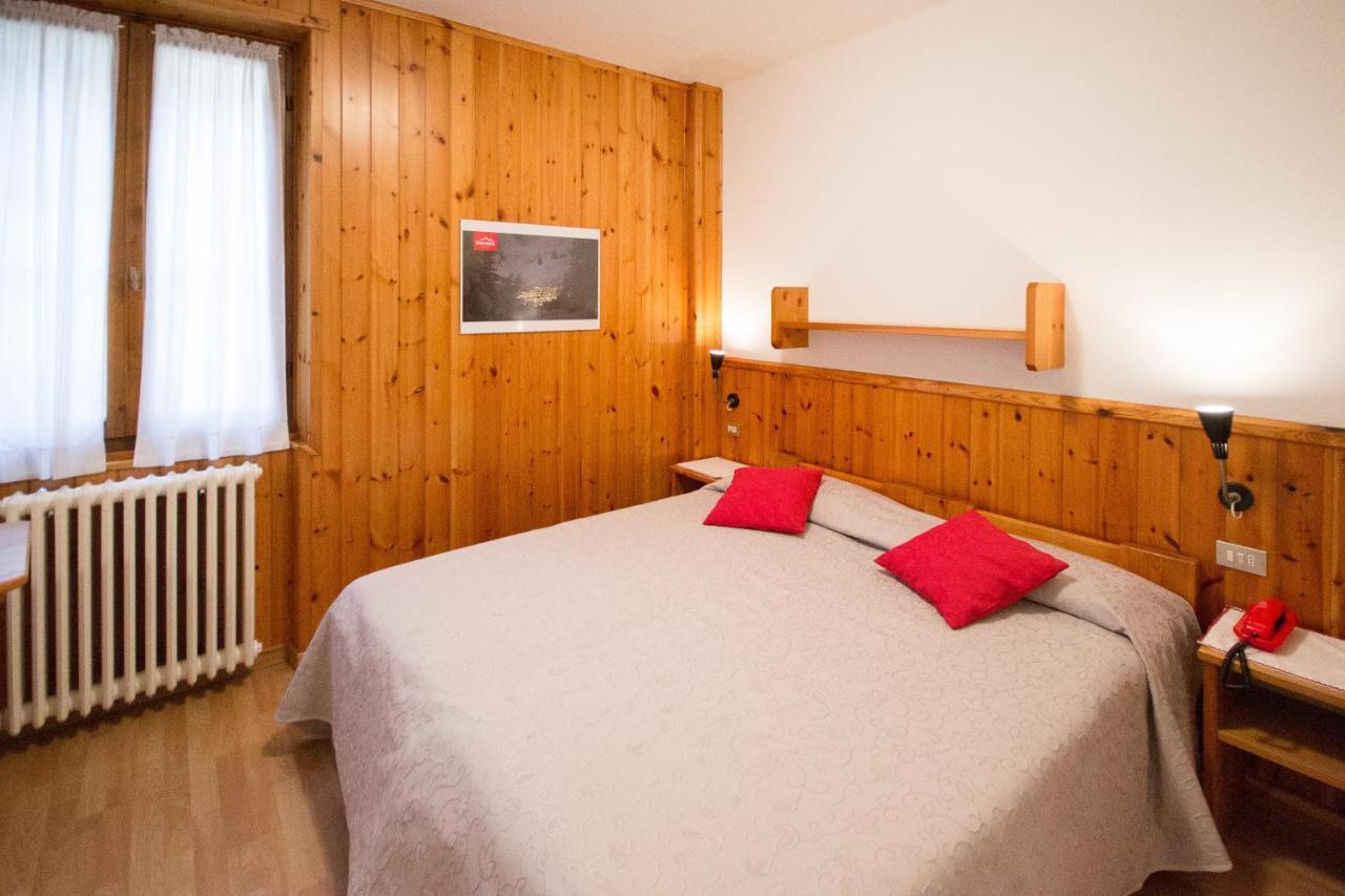Meuble Albergo Dante Bormio Luaran gambar