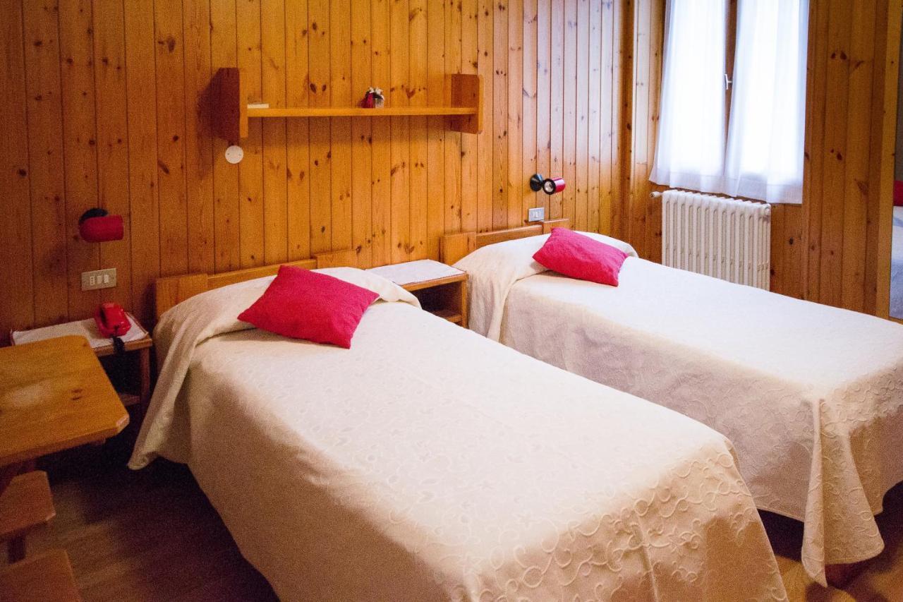 Meuble Albergo Dante Bormio Luaran gambar